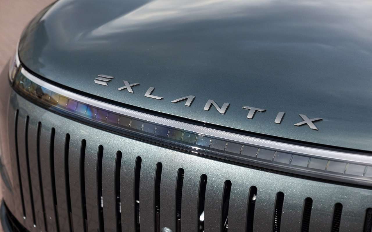 В линейке Exlantix появится три новых модели

Модельный ряд Exlantix пополнится гибридными кроссоверами EX9, EX8 и EX7