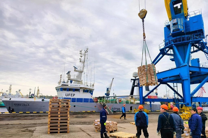 В Архангельск доставили почти 300 тонн рыбы

Траулеры «Архангельск» и «Ягры» привезли в порт столицы Поморья 297, 5 тонн