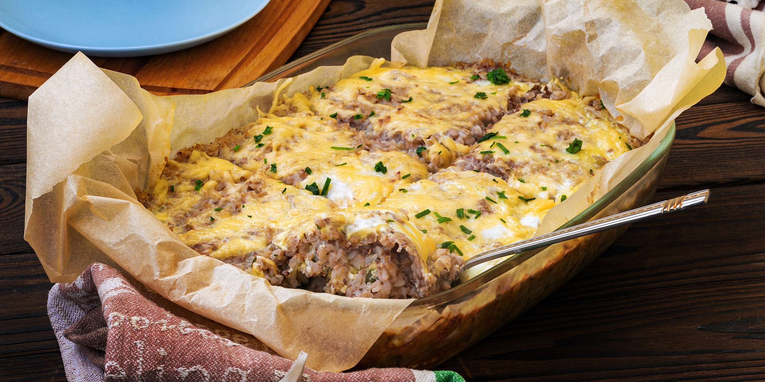 Сытная гречневая запеканка с фаршем и овощами