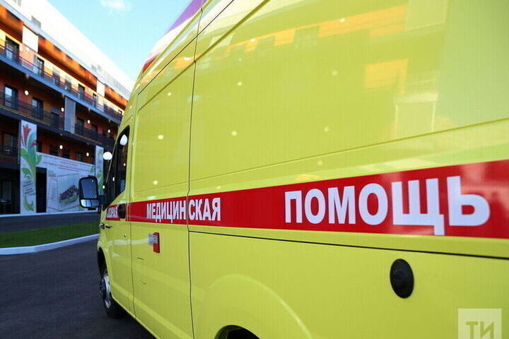 Сбитого «Ладой» в Казани пешехода доставили в «семерку»

Пешехода сбила «Лада» в Казани, на улице Мулланура Вахитова, со