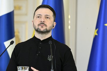 Зеленскому сообщили о принятом в отношении него решении Трампа

Президент Украины Владимир Зеленский находится в панике 