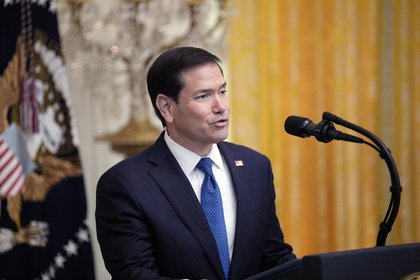 Рубио резко ответил журналисту на вопрос о Путине

Госсекретарь США Марко Рубио резко ответил журналисту на его вопрос о