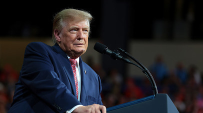 Трамп: США не ужесточат санкции против России из-за возможной сделки по Украине

Лидер Соединённых Штатов Дональд Трамп 