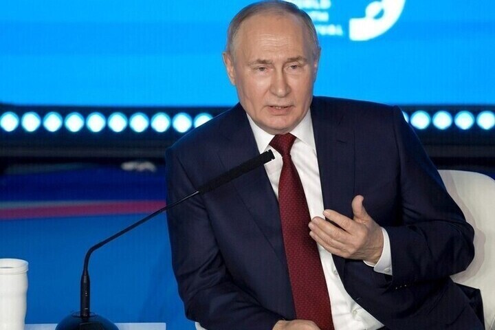 Завершился «дипломатический марафон» Путина продолжительностью 32 часа

Президент Российской Федерации Владимир Путин за