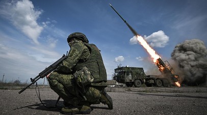 Российские войска сжимают котёл под Омельником

Российские бойцы сужают горловину огневого котла для ВСУ у Омельника в З
