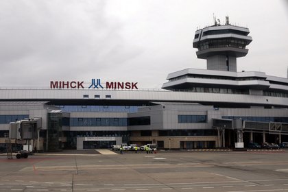 Сотни россиян застряли в Белоруссии из-за атак БПЛА на Санкт-Петербург

Сотни россиян, летевших в Санкт-Петербург на дву