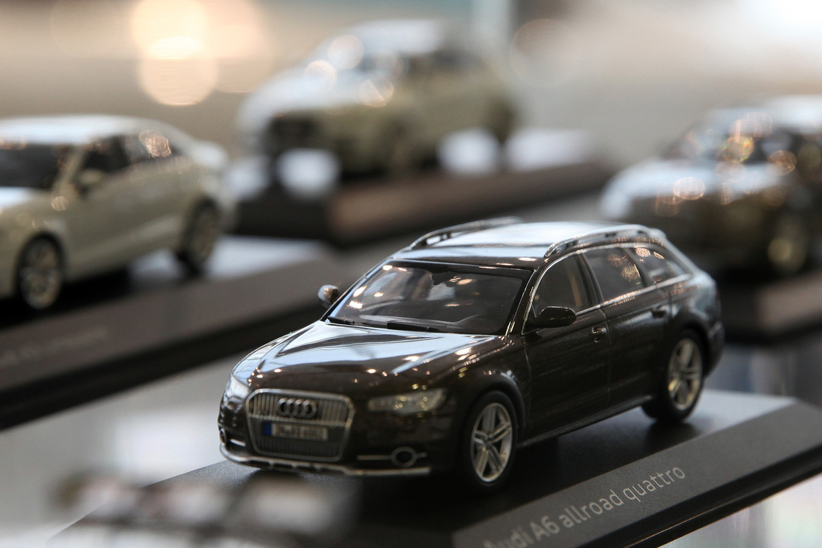 Трамп анонсировал инвестиции Audi на $4,2 млрд в автозавод в США

Немецкая автомобильная компания Audi намерена инвестир