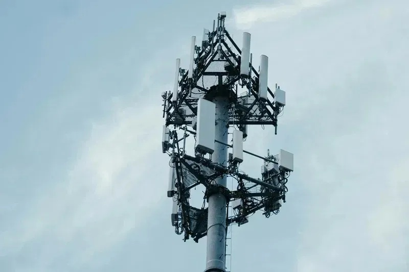 Мобильный интернет в России разогнался почти 20 % после запуска 5G

Спустя месяц после запуска 5G средняя скорость мобил
