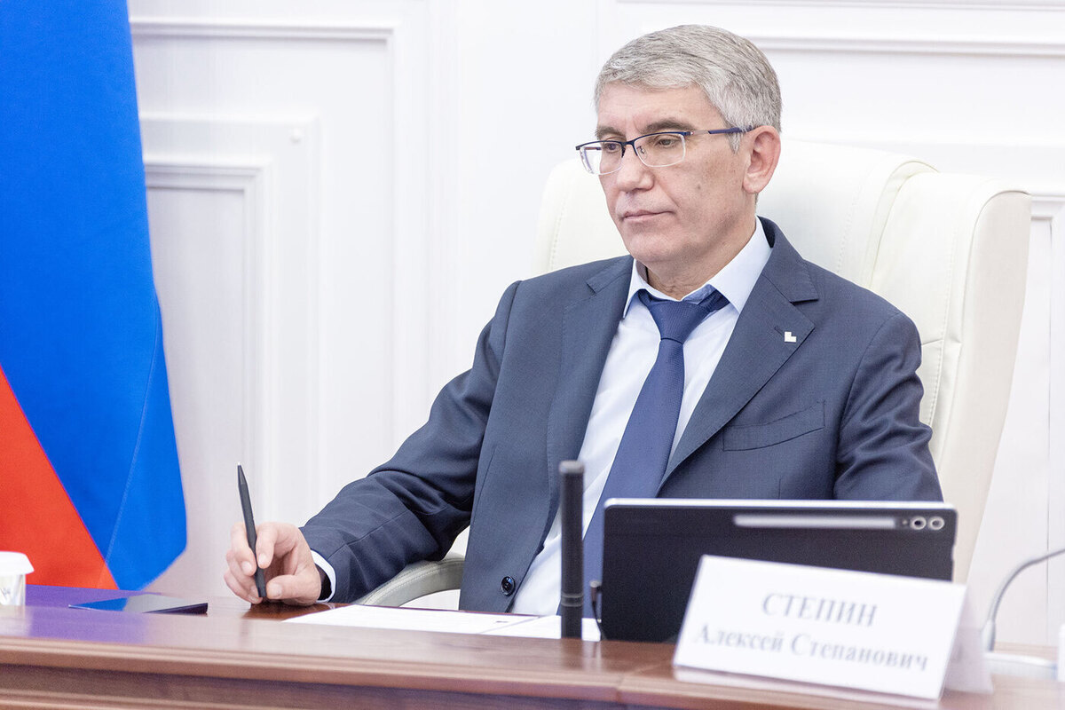 Миляев увидел в Северном Заречье Тулы то, чего не было в отчётах о дорогах

Губернатор Тульской области Дмитрий Миляев п