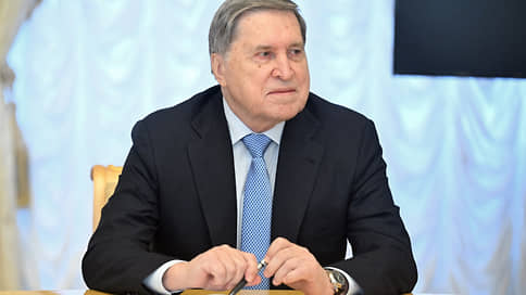 Ушаков: Россия готова в ноябре возобновить трехсторонние переговоры по Украине

Президент России Владимир Путин на встре