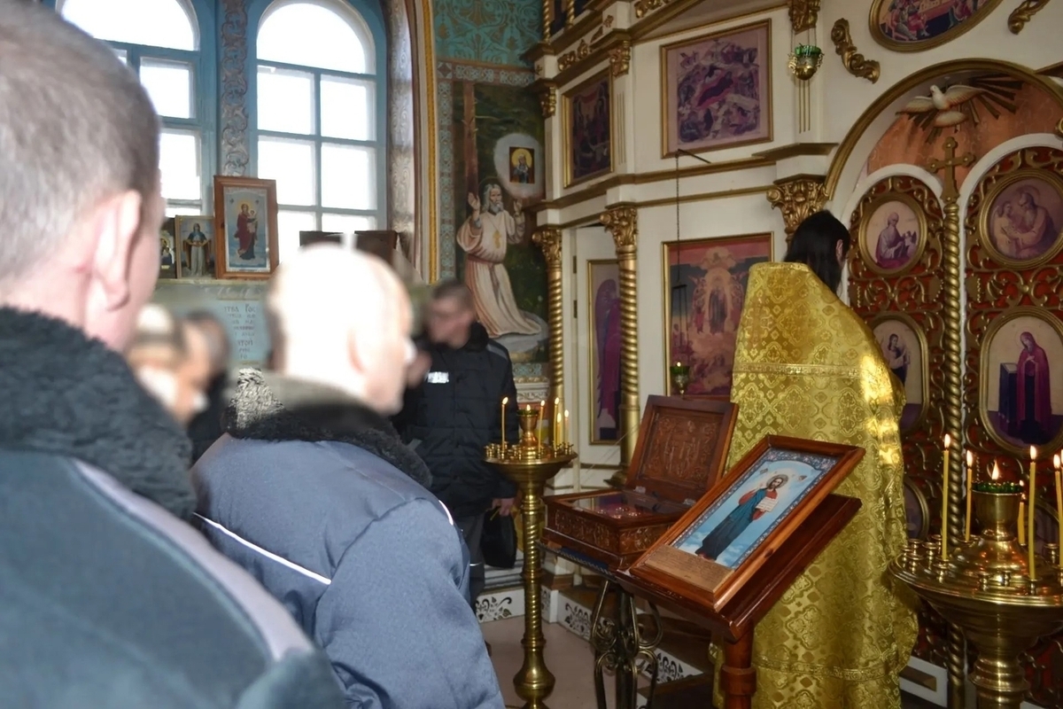 В ульяновской колонии №3 для осуждённых провели богослужение

В исправительной колонии №3 УФСИН России по Ульяновской об