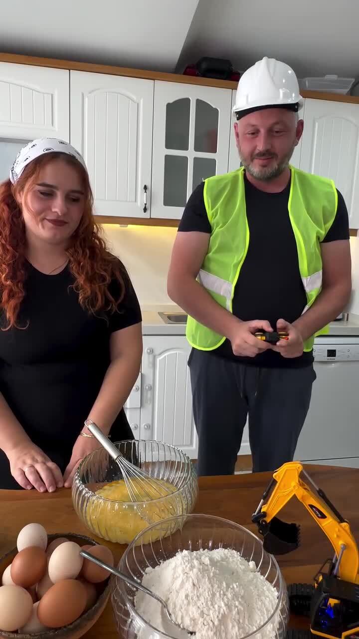 Простое мужское счастье

Для счастья мужчины нужно порой совсем немного. Например, дать ему возможность помочь вам на ку