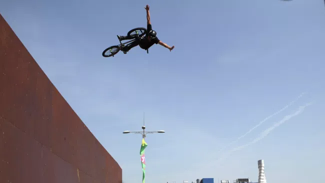 Моллаев завоевал бронзу на этапе Кубка мира по BMX-фристайлу

Краткий пересказ от РИА ИИ

Россиянин Александр Моллаев за