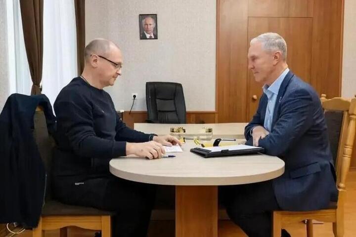 Кириенко и Сальдо обсудили перебои со светом и восстановление жилья

Проблемы электроснабжения, ремонт жилья и состояние