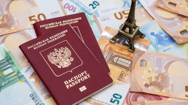 В МВД назвали основания для замены загранпаспорта

Краткий пересказ от РИА ИИ

Россиянам необходимо заменить загранпаспо