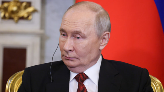 Путин примет участие в церемонии вручения знамени ФТС