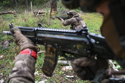 Стало известно об активном наступлении армии России в Сумской области

Армия России активно наступает в Сумской области.