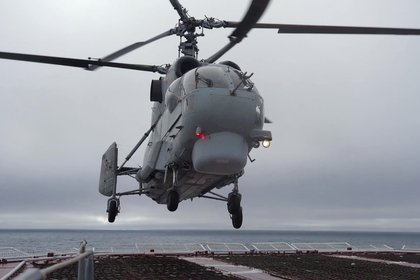 Российский Ка-27 отработал посадки на палубу корабля

Вертолет Ка-27 в акватории Балтийского моря отработал посадки на п