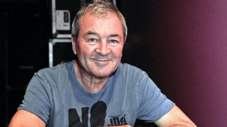 «Мы не металлисты»: Иэн Гиллан о секрете Deep Purple, величии Black Sabbath и 60 годах безумия в роке

Фронтмен Deep Pur