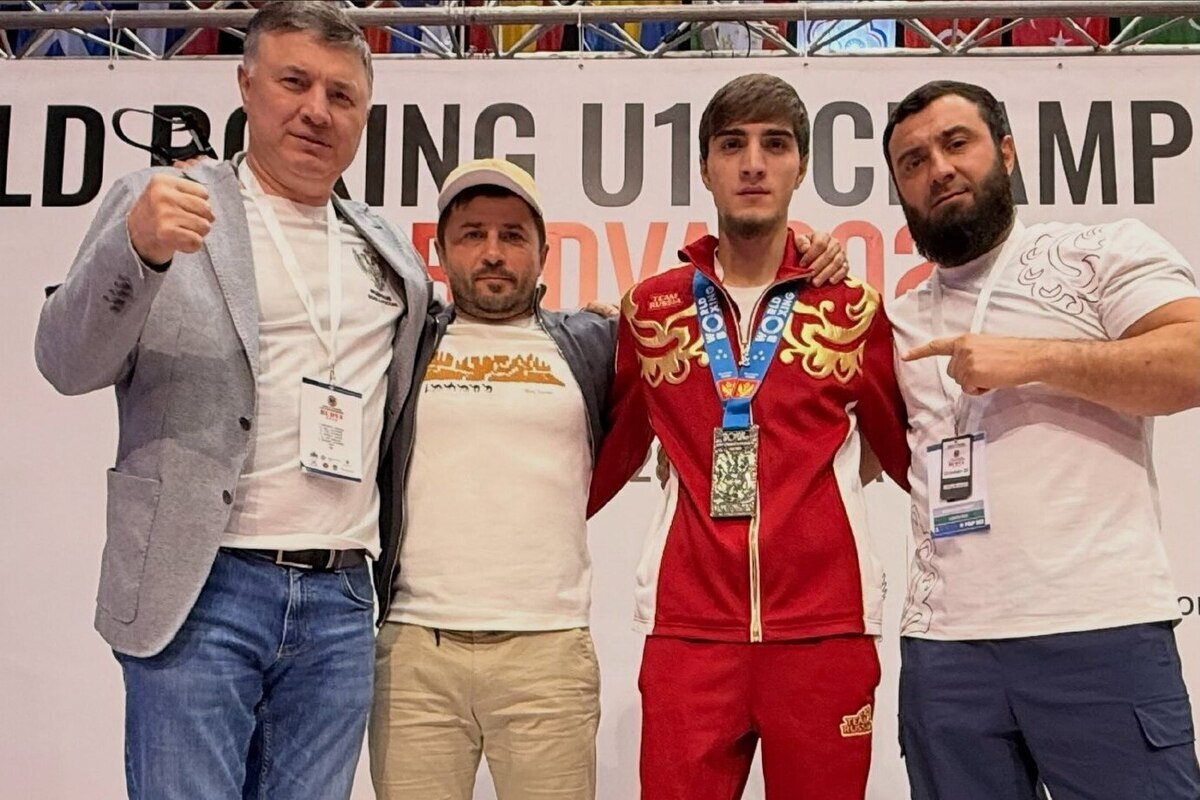 Дагестанский боксер стал призером первенства мира

Дагестанский боксер Ислам Магомедов завоевал серебряную медаль первен