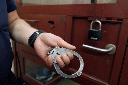 Бывший полицейский украл деньги из причитавшейся коллеге взятки

В Иркутской области бывшие полицейские признаны виновны