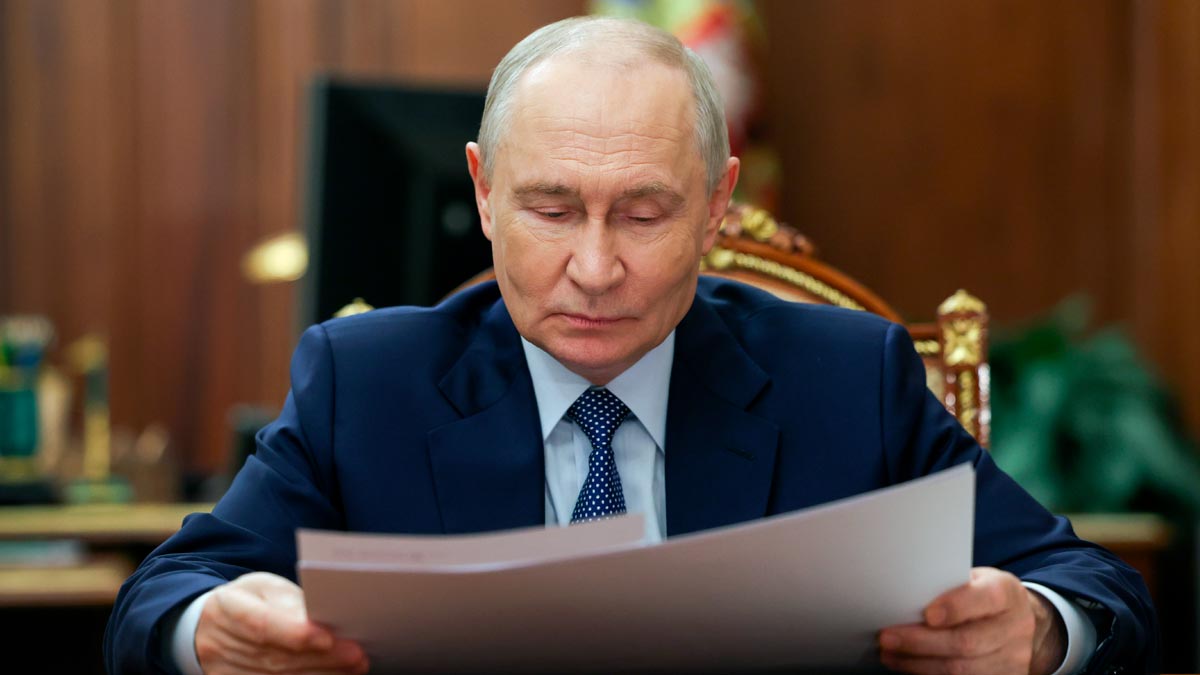 Путин поддержал предложения Мишустина по кадровым перестановкам в правительстве

Москва. 19 октября. INTERFAX. RU - През