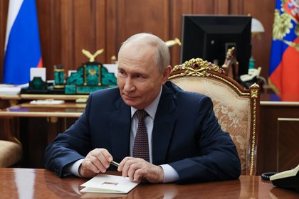 Путин передал послание иностранному лидеру

Премьер-министр России Михаил Мишустин передал президенту Ирана Масуду Пезеш