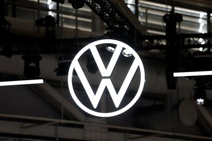 Проблемный Volkswagen решил сэкономить за счет успешного автопроизводителя

Меры по сокращению расходов, которые собралс