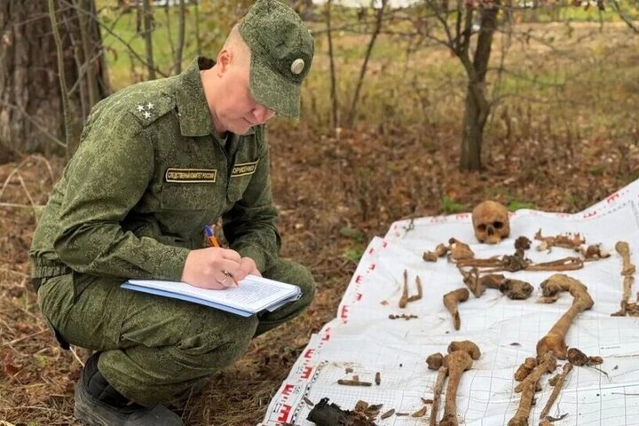 В Жуковке Брянской области поисковики обнаружили человеческие останки

Предположительно, они могут принадлежать мирному 