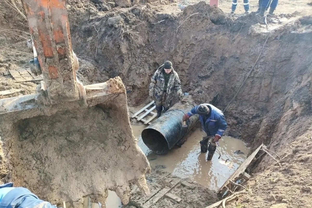 В Новомосковске заменят 120 метров водопровода перед зимой

В Новомосковске специалисты городского водоканала меняют изн