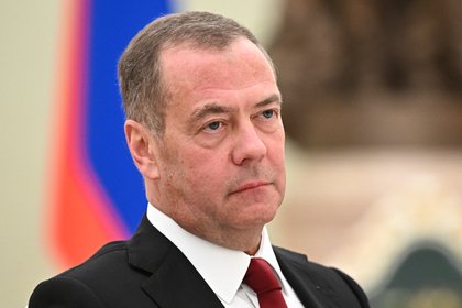 Медведев обратил внимание на одно слово в заявлении Трампа об отношениях с Россией

В заявлении президента США Дональда 