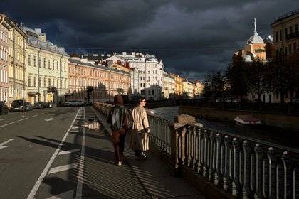 В правительстве оценили идею вернуть Ленинград

Переименовывать Санкт-Петербург в Ленинград нет необходимости, так как о
