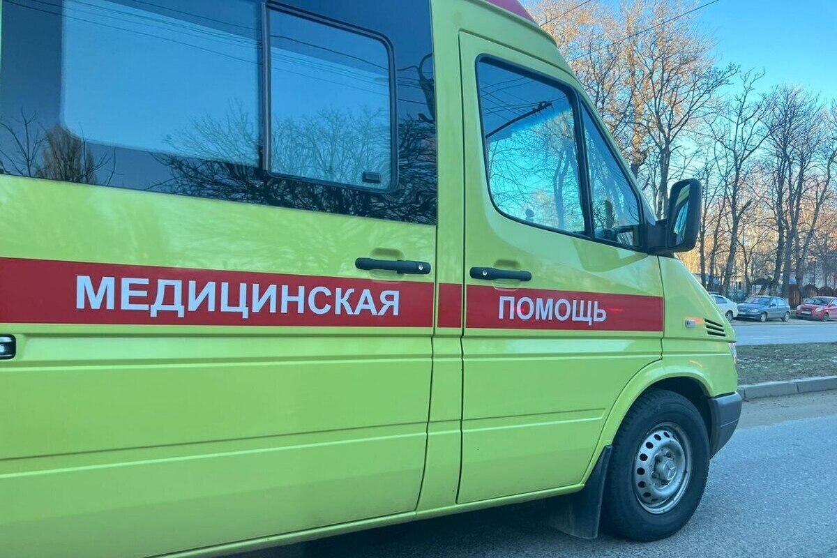 В Ингушетии столкнулись ВАЗ-2112 и КамАЗ

Два человека пострадали в ДТП с участием КамАЗа и легковушки на автодороге Сун