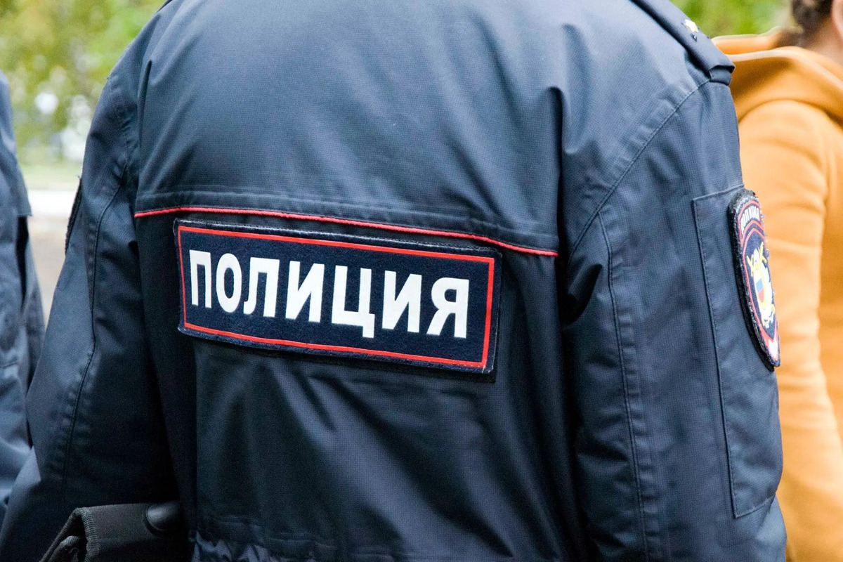 В Большесельском районе незваный гость вынес из дома смартфон, сигареты и пивасик

В Большесельском районе полицейскими 