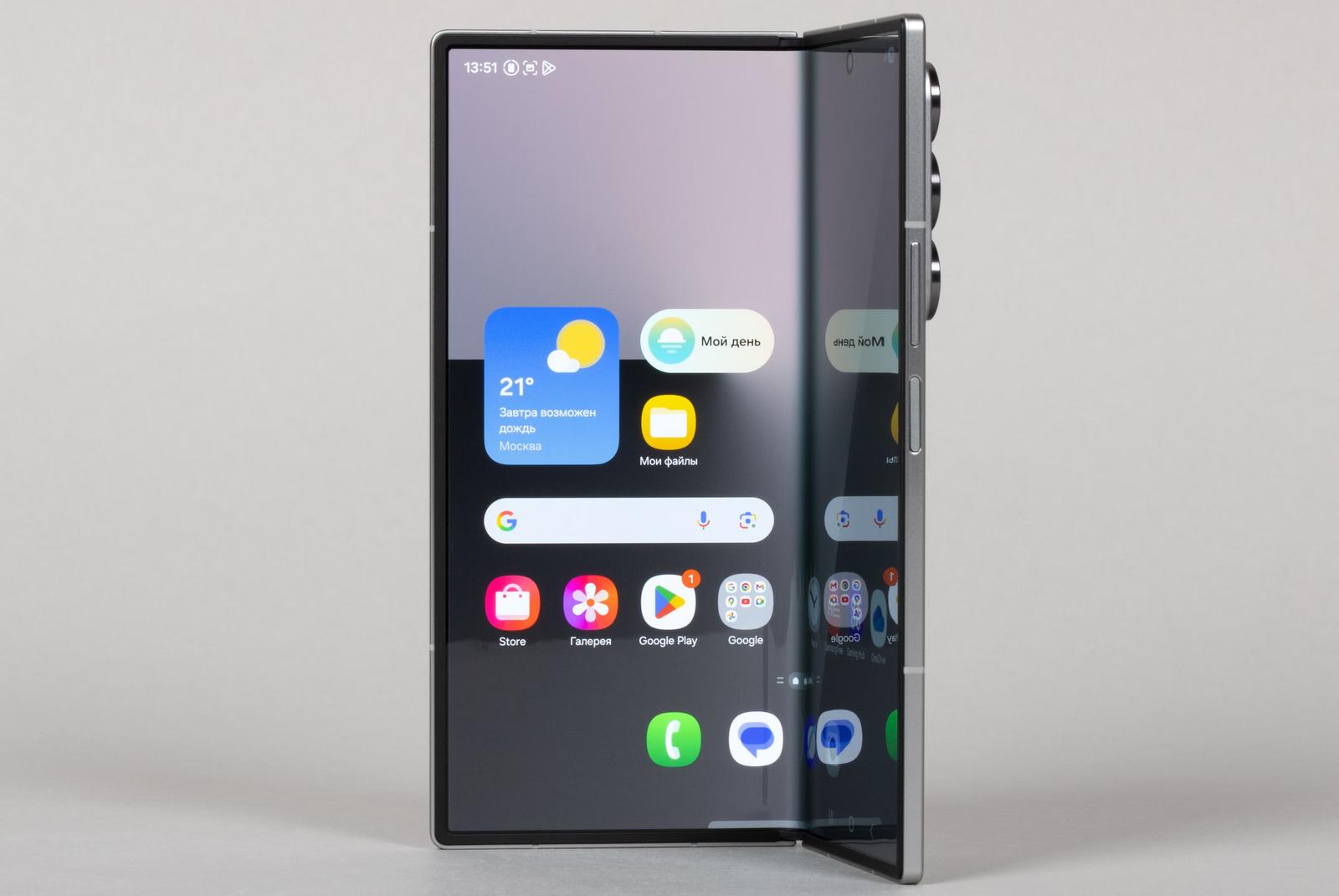 Складные смартфоны в России обновили рекорд продаж: Samsung лидирует, Huawei догоняет

Несмотря на рост рынка, его динам