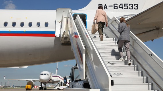 В московских аэропортах сняли ограничения на полеты

«Внуково» и «Домодедово» работают по согласованию