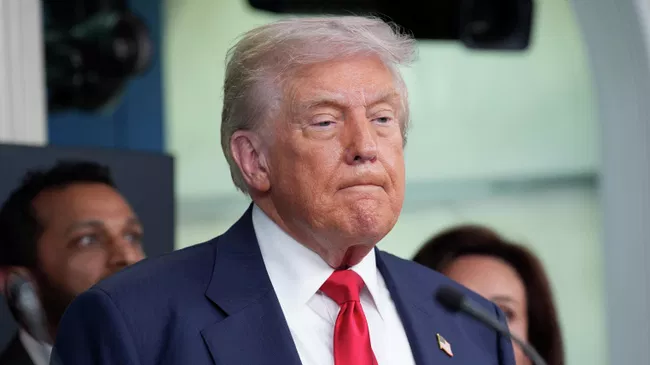 Трамп пообещал вознаграждение за сообщение о мошенничестве

Краткий пересказ от РИА ИИ

Президент США Дональд Трамп заяв