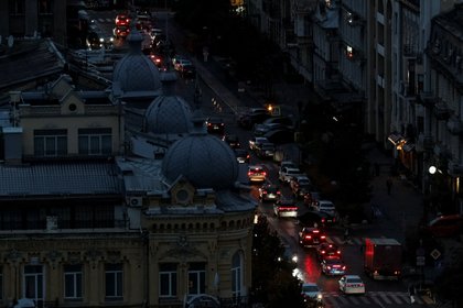 Активный отъезд украинцев из страны в октябре объяснили

В октябре украинцы активнее начали выезжать из страны из-за про