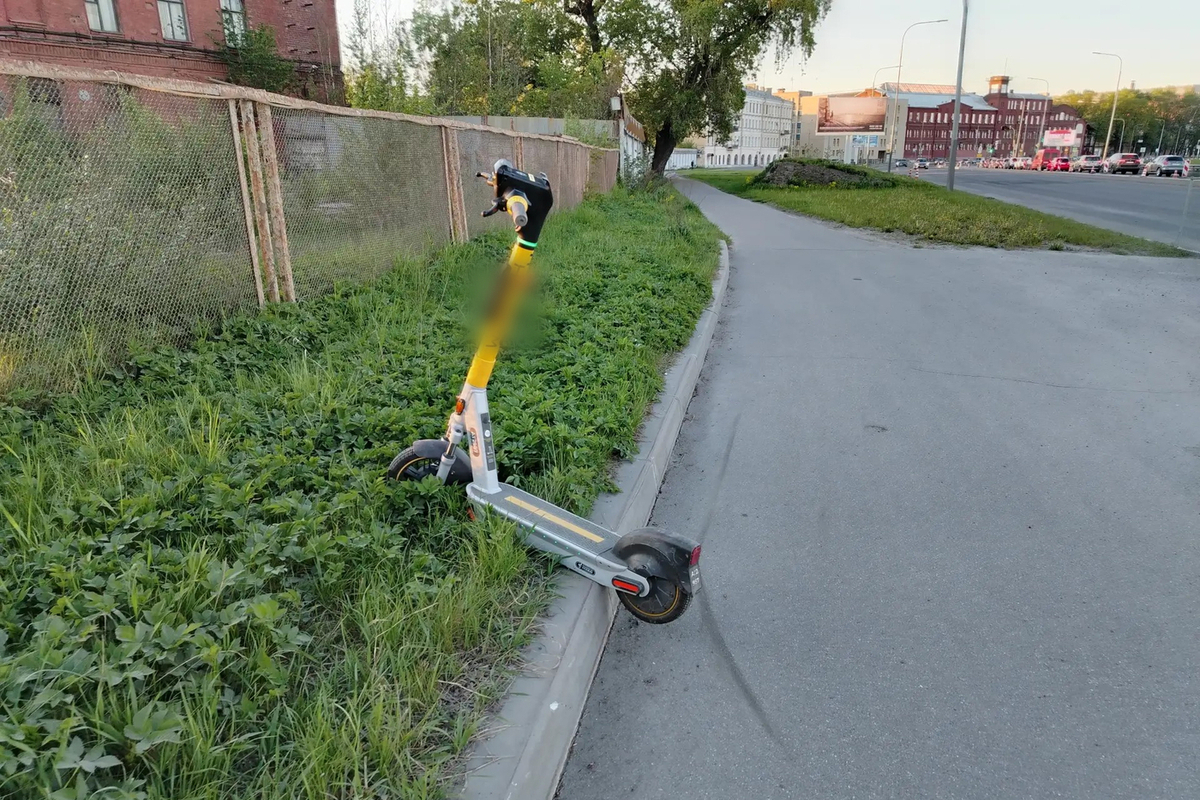 В Петербурге иномарка сбила пятиклассника на электросамокате

В Красногвардейском районе водитель «Хендай Солярис» при в