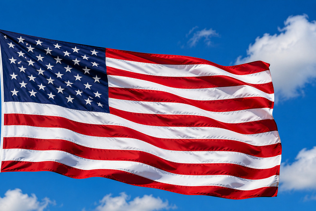 Вэнс прокомментировал действия ВС США в Ормузском проливе

Вице-президент США Джей Ди Вэнс сказал, что ВС США, присутств