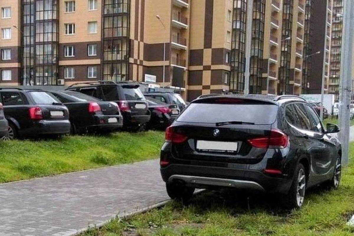 В 2026 году почти 7 тысяч рязанцев оштрафовали за парковку на газонах

С начала 2026 года в Рязани 6 904 нарушителя были