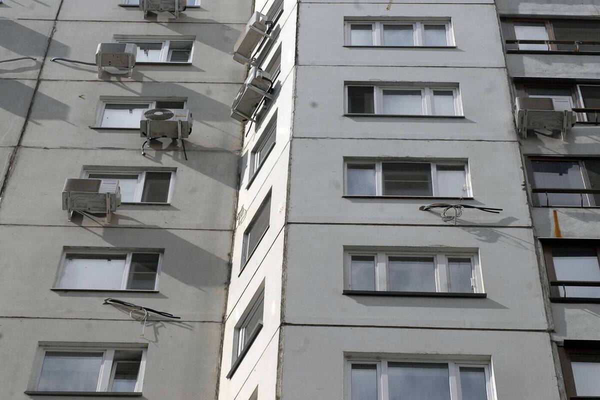 Прохожие поймали ребенка, выпавшего из окна в Москве

Прохожим удалось поймать ребенка, выпавшего из окна на юго-востоке