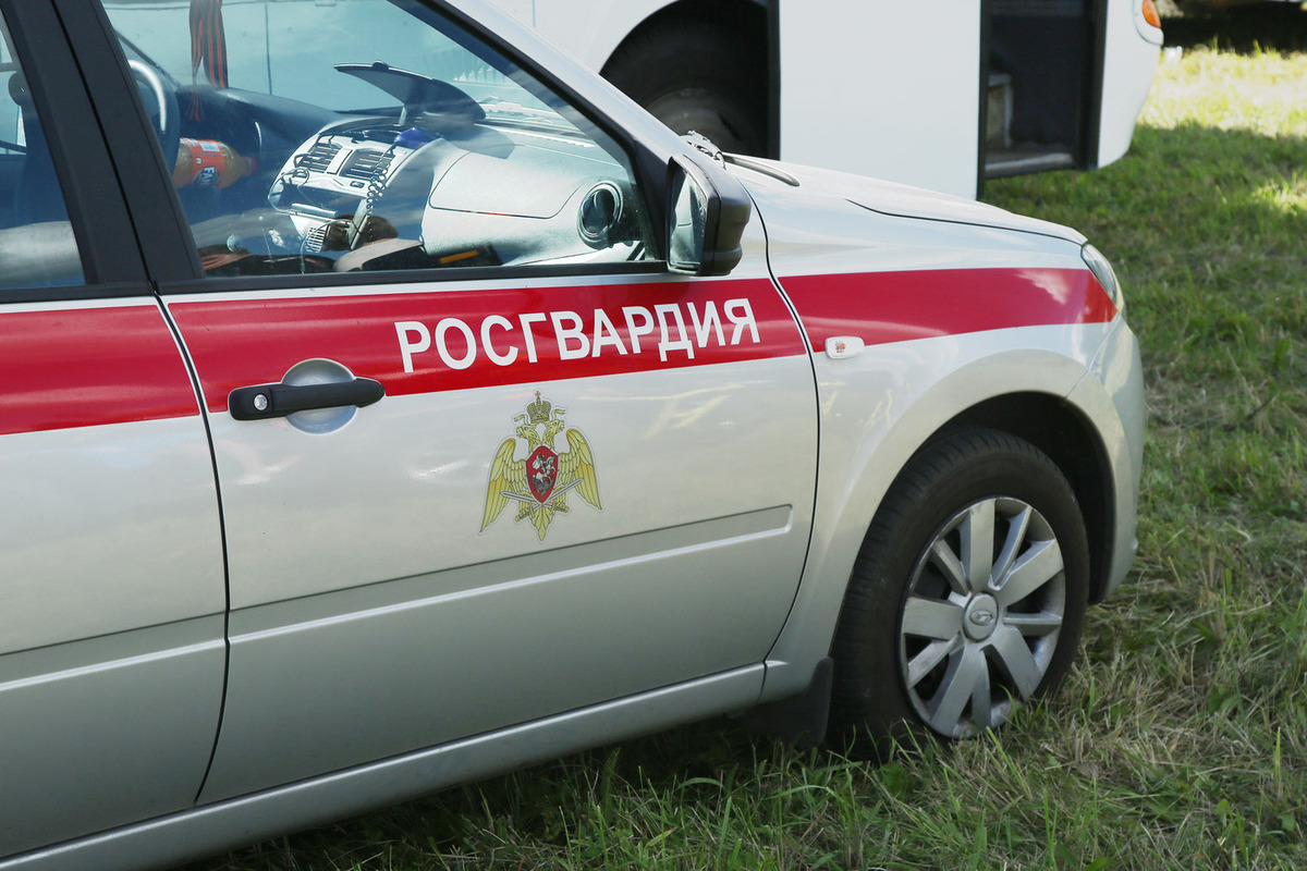 Подросток поджег две машины Росгвардии в российском городе

В Новокузнецке возбудили уголовное дело по факту умышленного