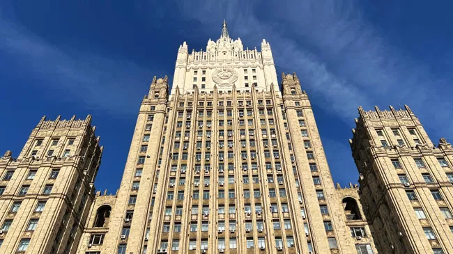 Россия будет участвовать в наблюдении за выборами в Сербии, заявили в МИД

Краткий пересказ от РИА ИИ

Официальные предс