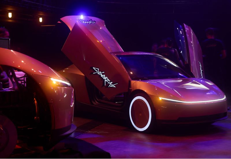 Tesla позволит владельцам Model Y отправлять свои машины «на заработки» в роботакси — и начнёт продавать Cybercab

Cyber