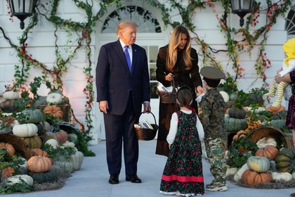 Сцену с Трампом и «советским солдатом» описали фразой «приличных слов нет»

Сцену, произошедшую возле Белого дома между 
