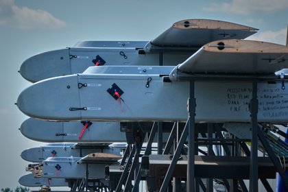 Украина ударила по трем российским НПЗ. В Кремле заявили, что Киев игнорирует требования Трампа

Масштабную атаку ранним