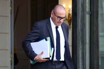 Министр внутренних дел Франции подал в отставку на фоне протестов

Министр внутренних дел Франции Лоран Нуньес подал в о