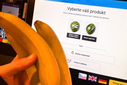 Известный украинский блогер высмеял европейские супермаркеты

Украинский блогер Алексей Шевцов, известный как itpedia, в