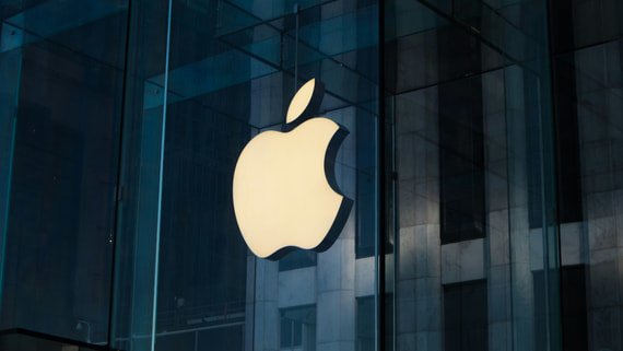 Bloomberg: Apple готовит первый сенсорный MacBook с OLED-дисплеем